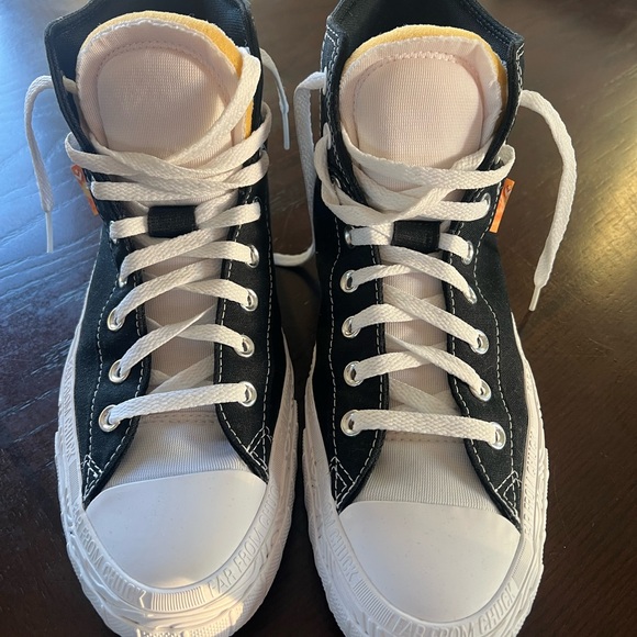 Converse Far From Chuck - Picture 2 of 3